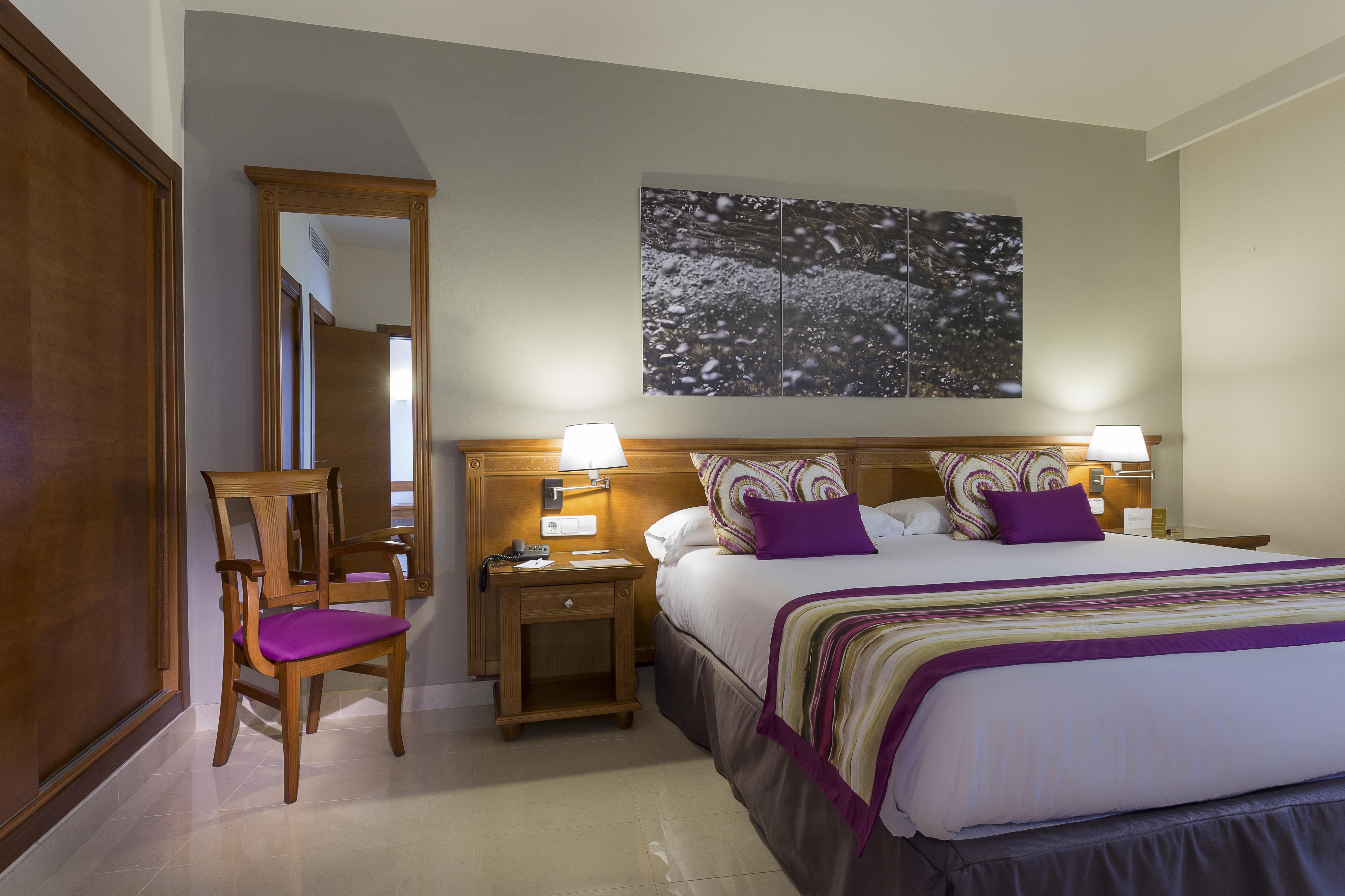 Grand Palladium Palace Ibiza Resort&Spa- All Inclusive Playa d'en Bossa Esterno foto A bedroom at the hotel