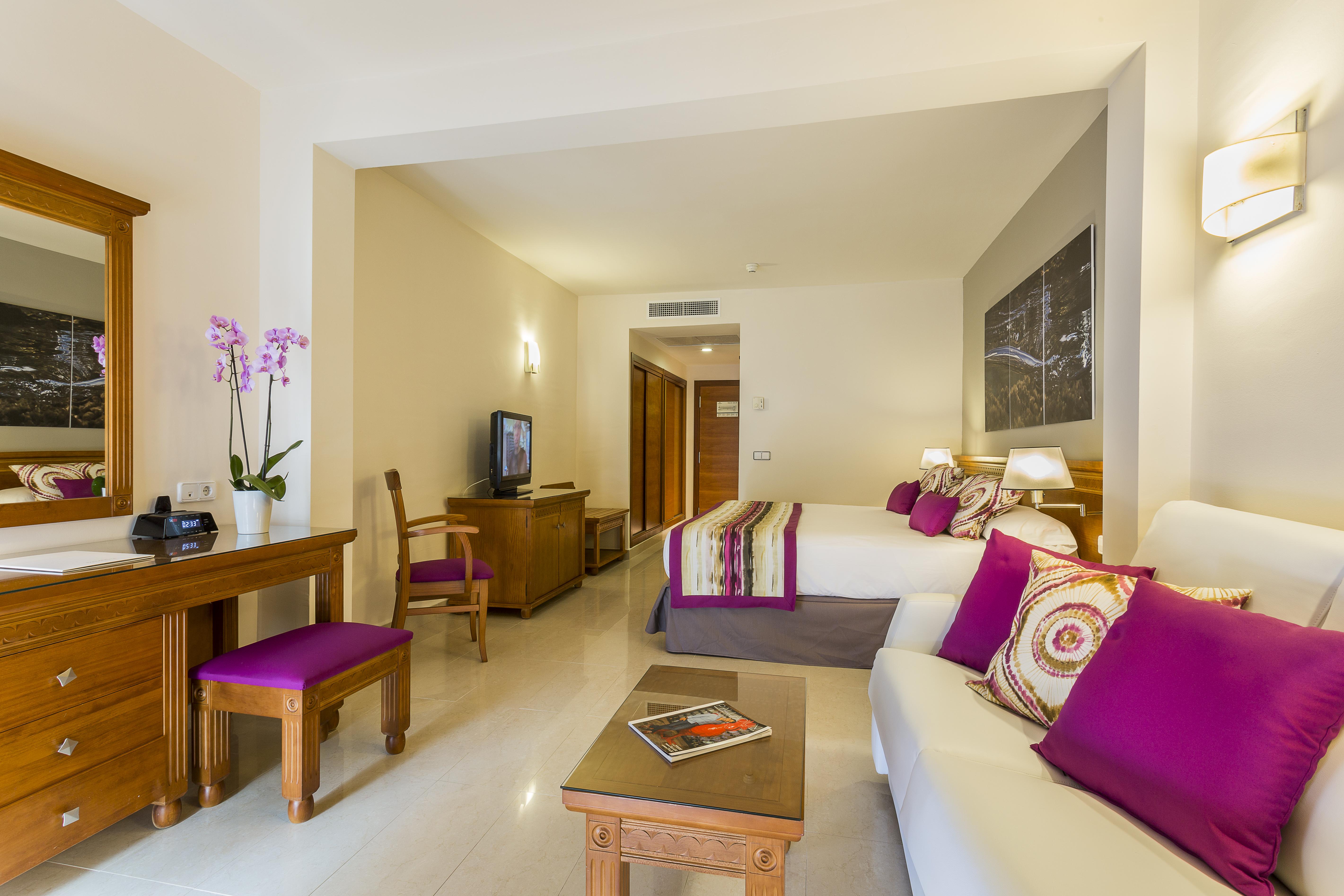 Grand Palladium Palace Ibiza Resort&Spa- All Inclusive Playa d'en Bossa Esterno foto Junior Suite