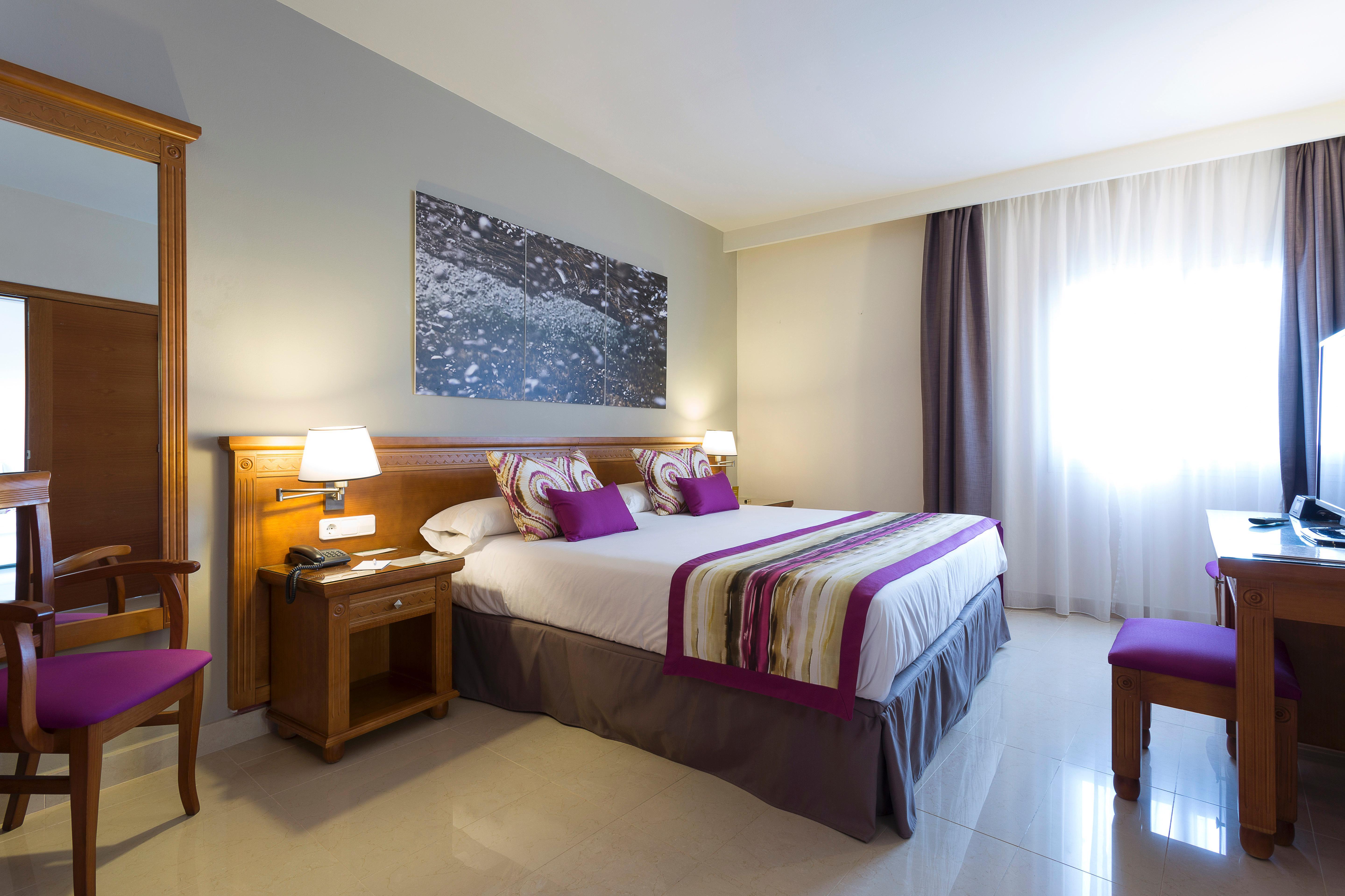 Grand Palladium Palace Ibiza Resort&Spa- All Inclusive Playa d'en Bossa Esterno foto A room at the hotel