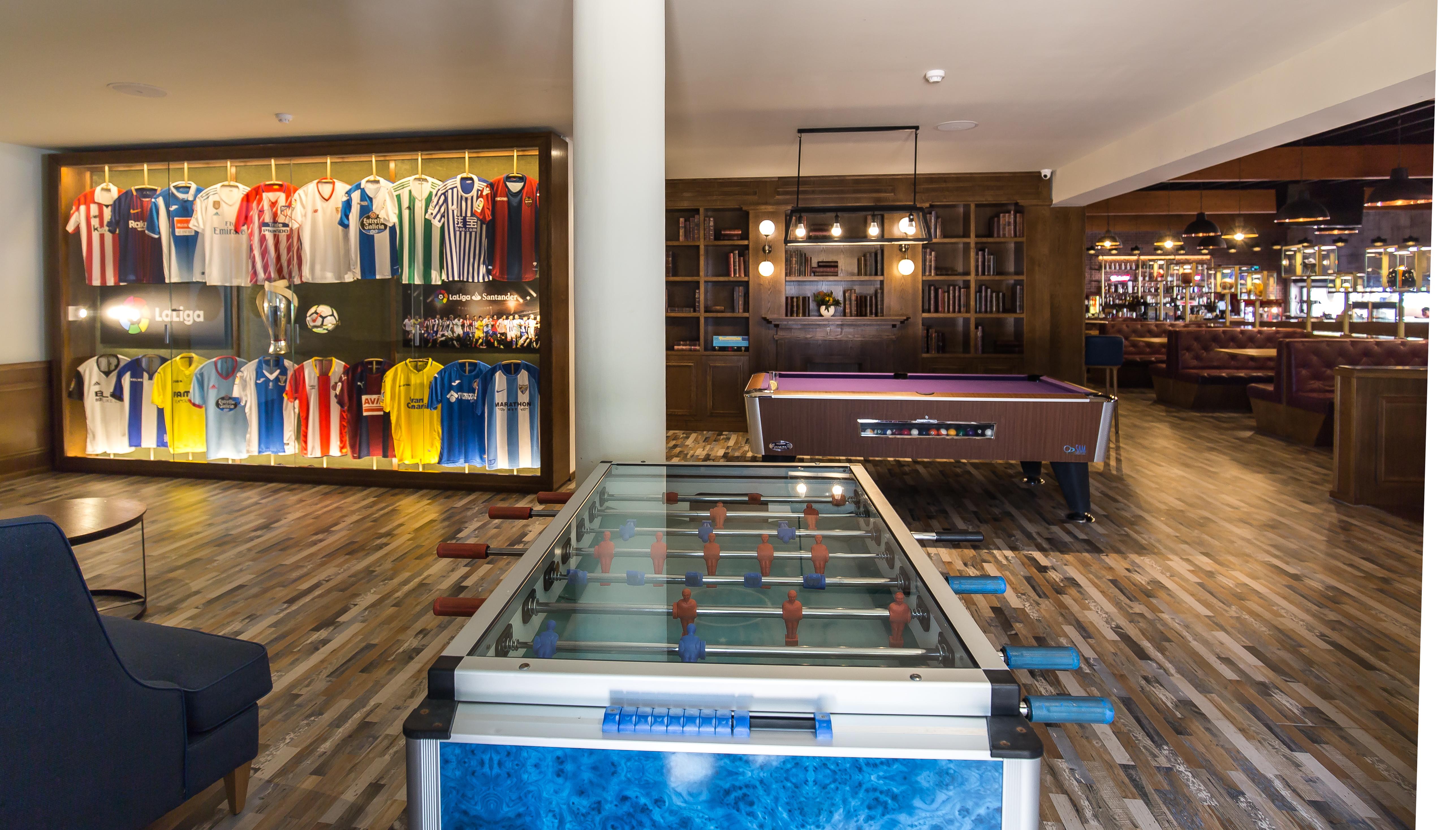 Grand Palladium Palace Ibiza Resort&Spa- All Inclusive Playa d'en Bossa Esterno foto The lounge at the Emirates Stadium