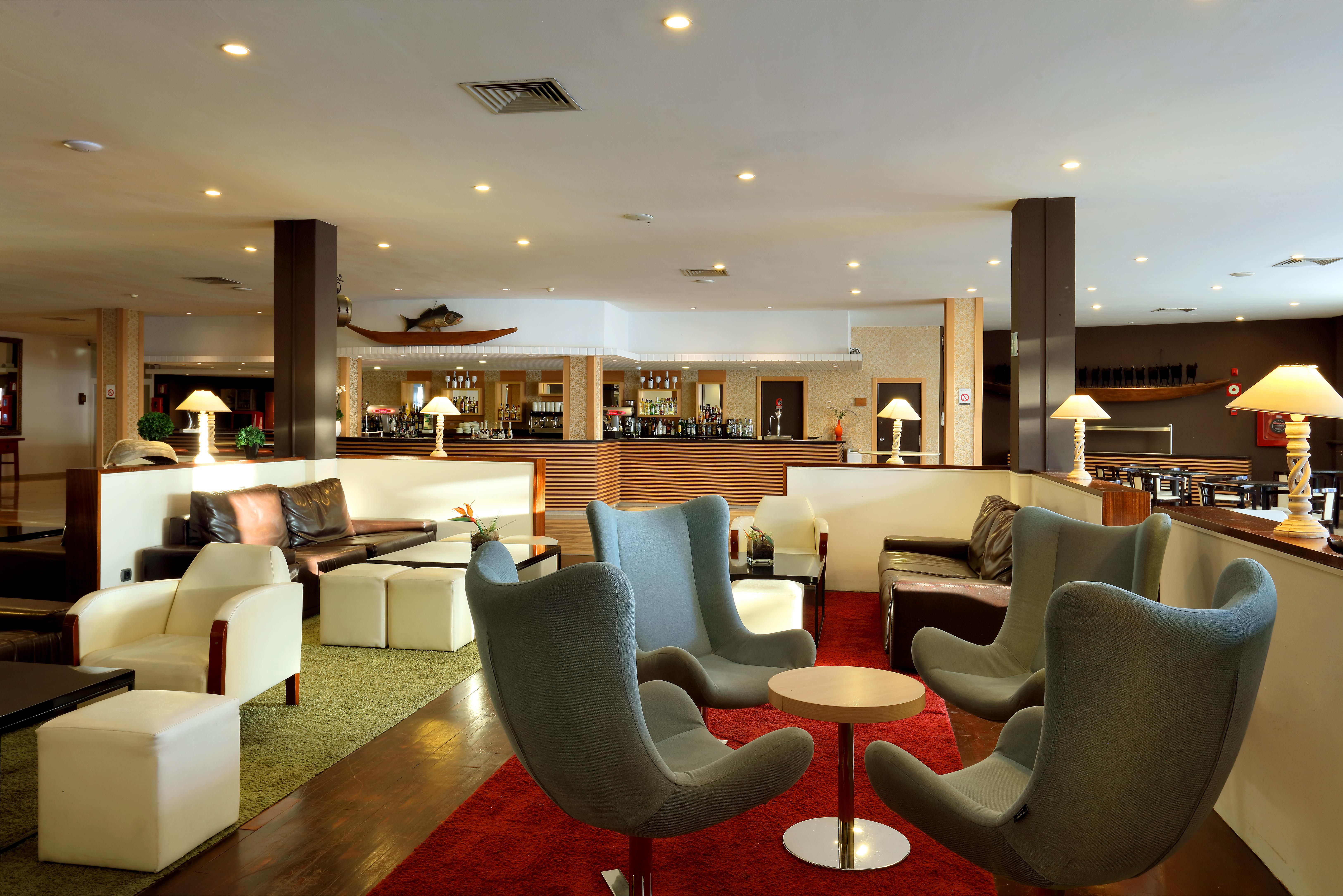 Grand Palladium Palace Ibiza Resort&Spa- All Inclusive Playa d'en Bossa Esterno foto The lounge at the airport
