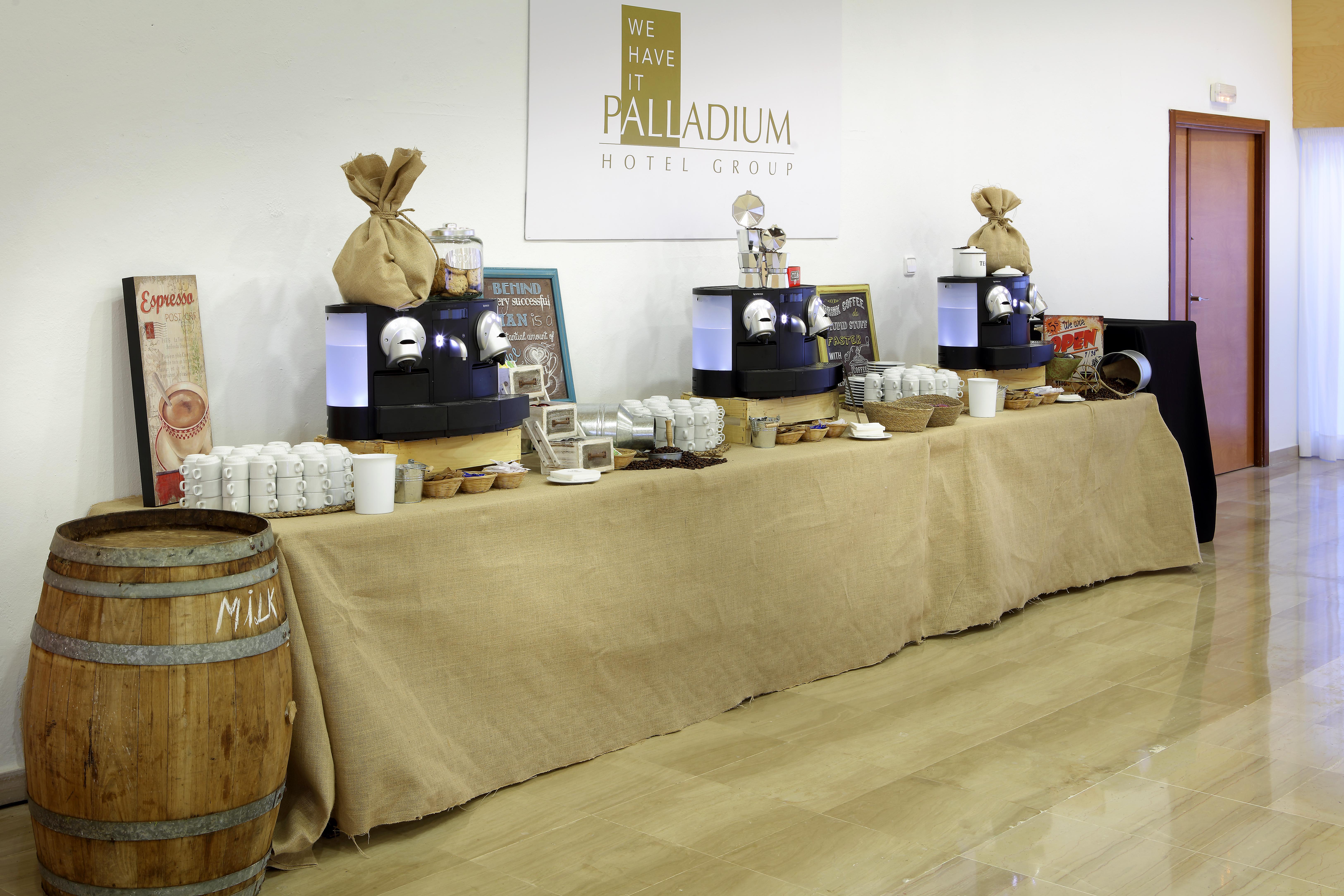 Grand Palladium Palace Ibiza Resort&Spa- All Inclusive Playa d'en Bossa Esterno foto The Palladium Hotel Group