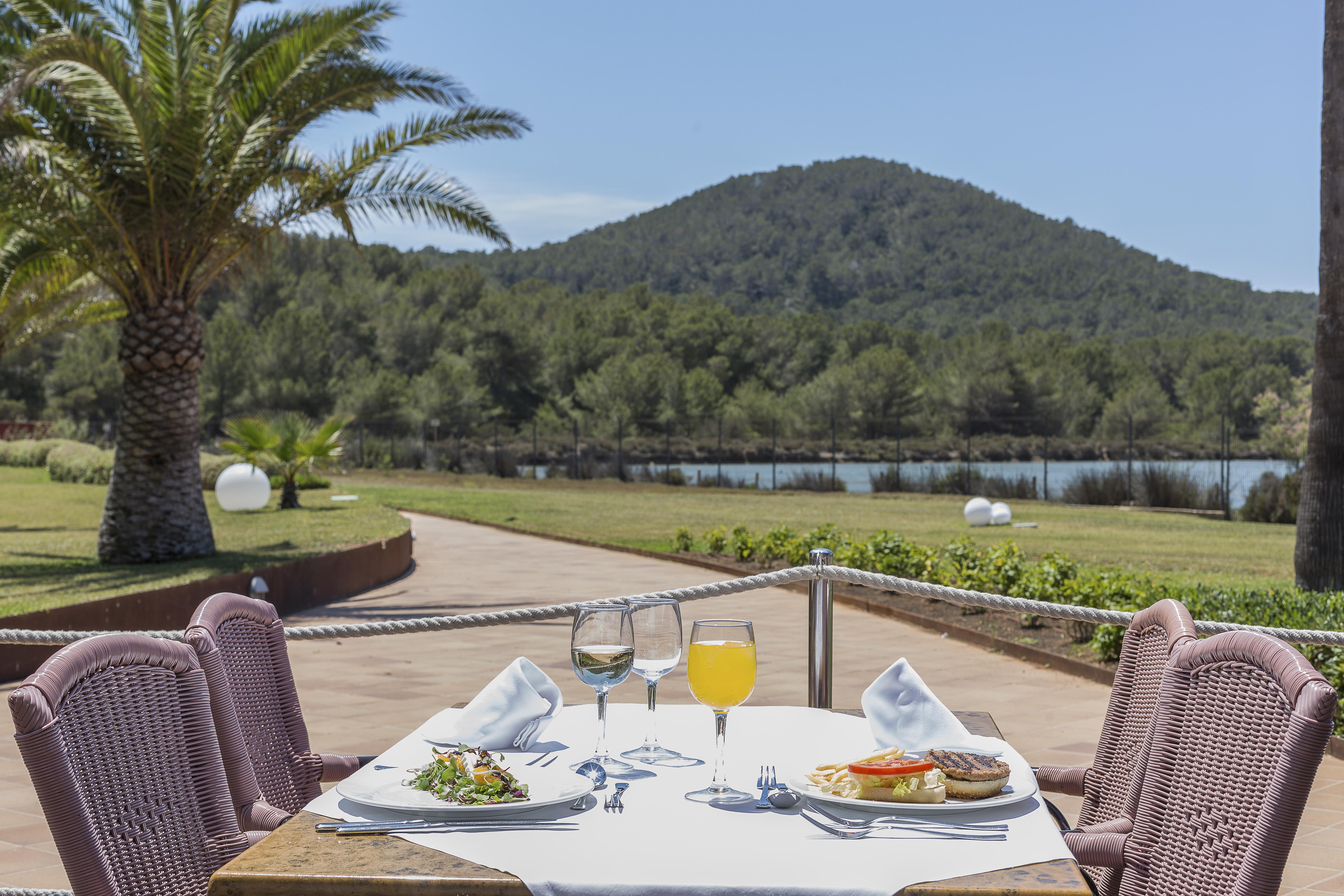 Grand Palladium Palace Ibiza Resort&Spa- All Inclusive Playa d'en Bossa Esterno foto Hotel