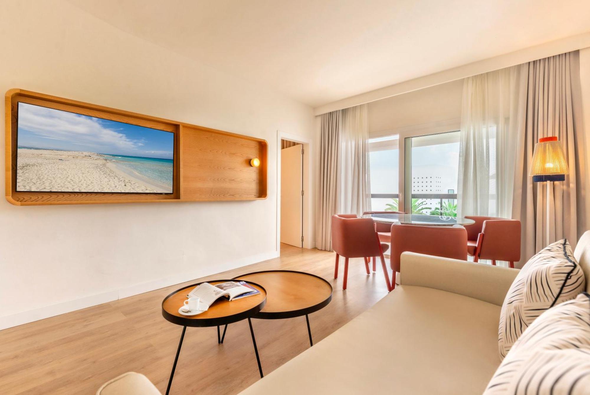 Grand Palladium Palace Ibiza Resort&Spa- All Inclusive Playa d'en Bossa Esterno foto