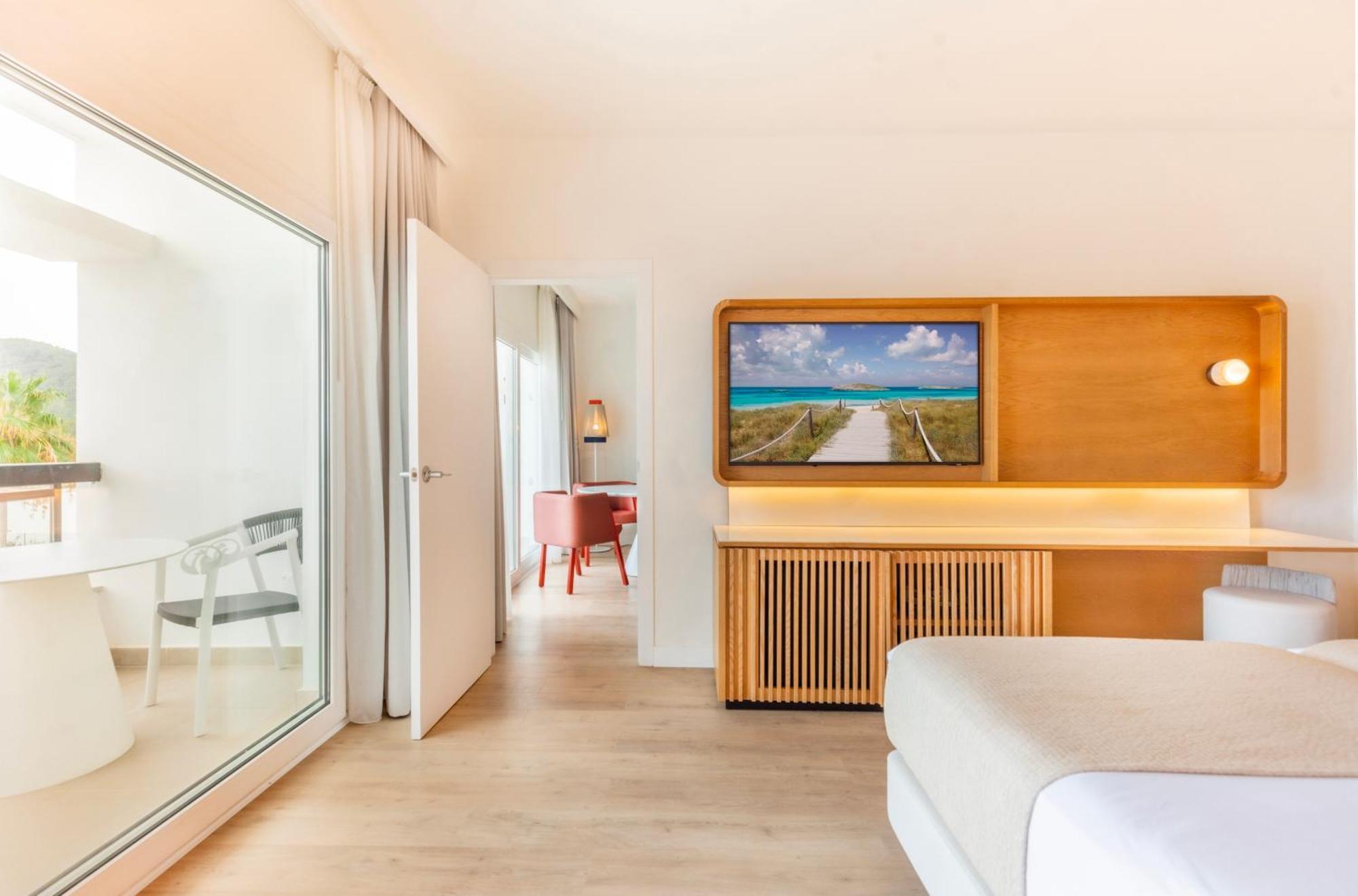 Grand Palladium Palace Ibiza Resort&Spa- All Inclusive Playa d'en Bossa Esterno foto